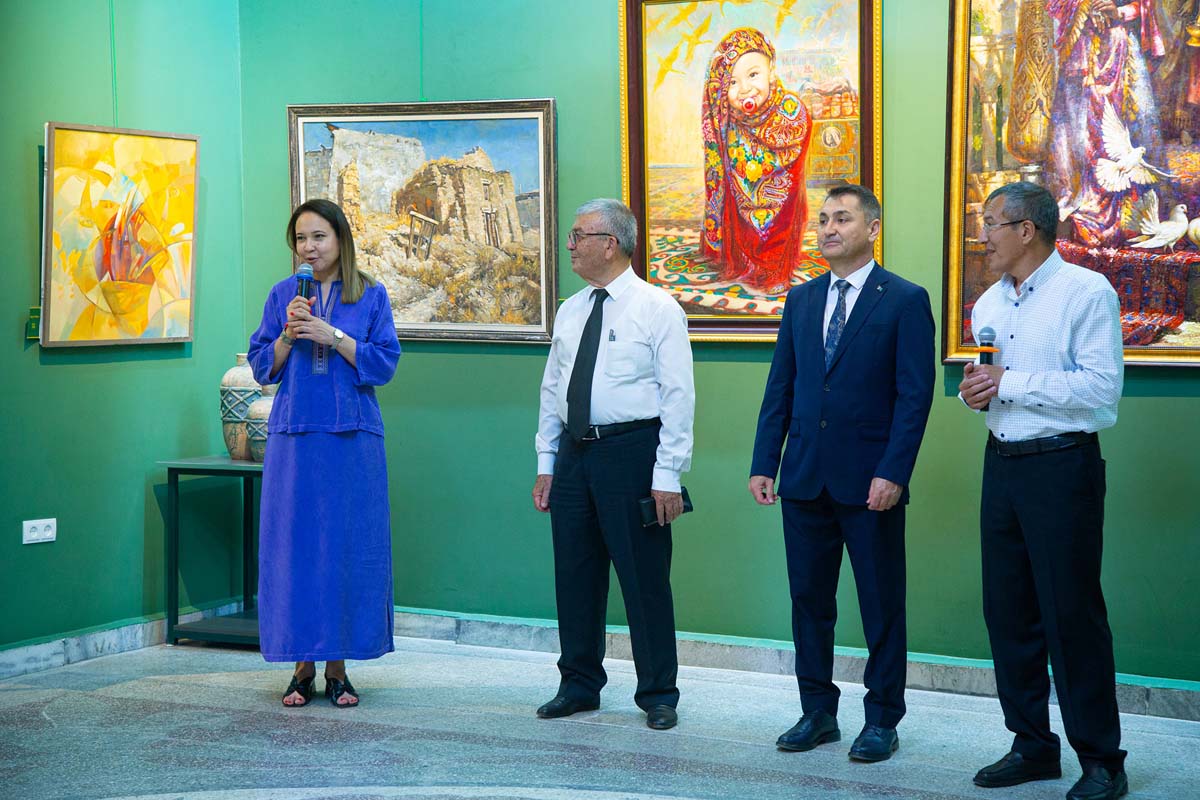 В Арт-галерее открылась новая выставка